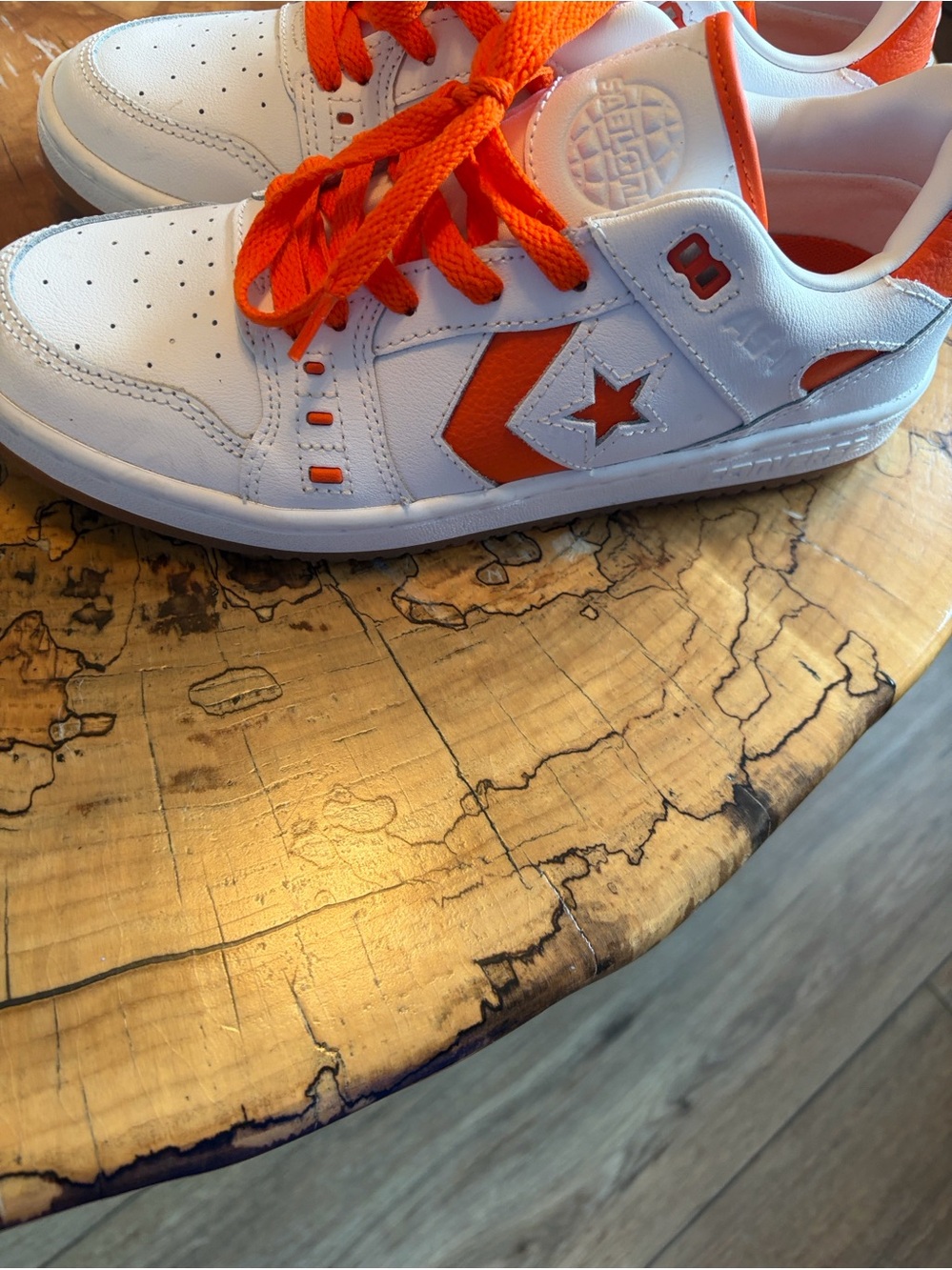 Converse men woman White and Orange Low-Top Sneakers